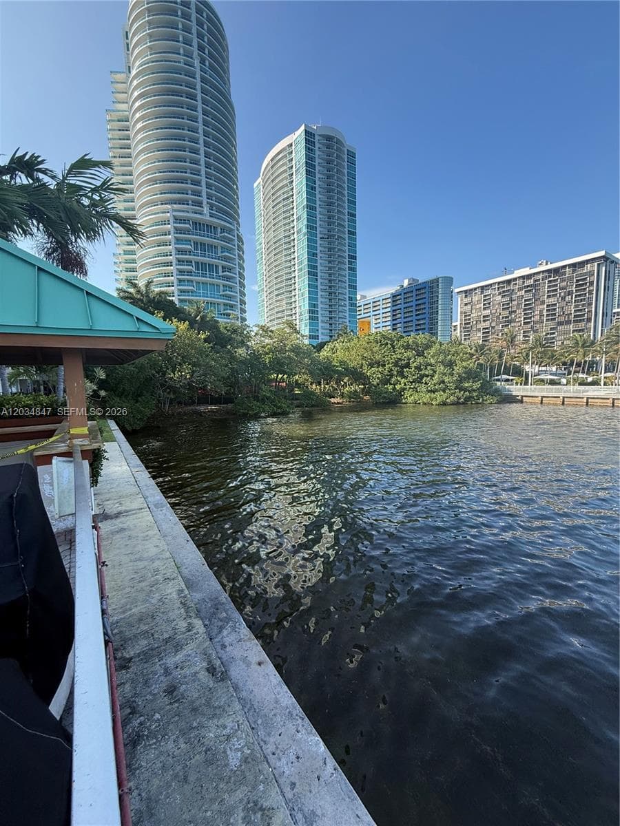 2201 Brickell Ave # 67C, Miami FL 33129 — 15