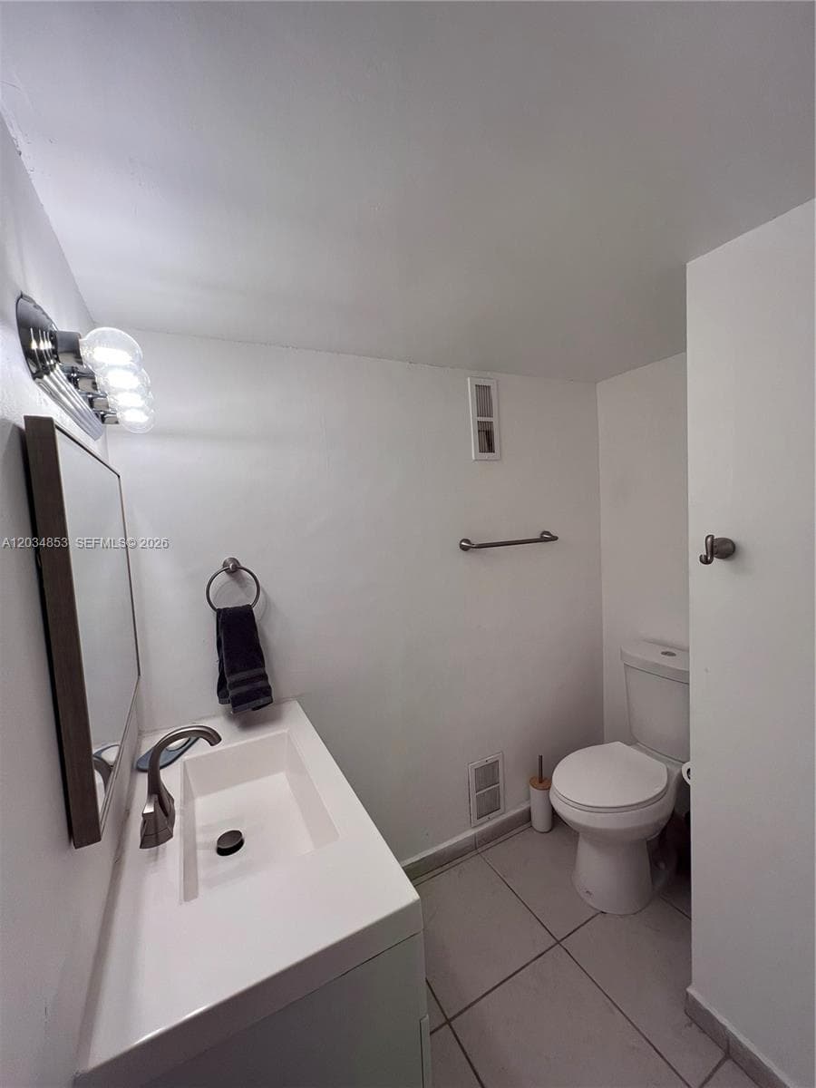 6545 Indian Creek Dr # 509, Miami Beach FL 33141 — 17