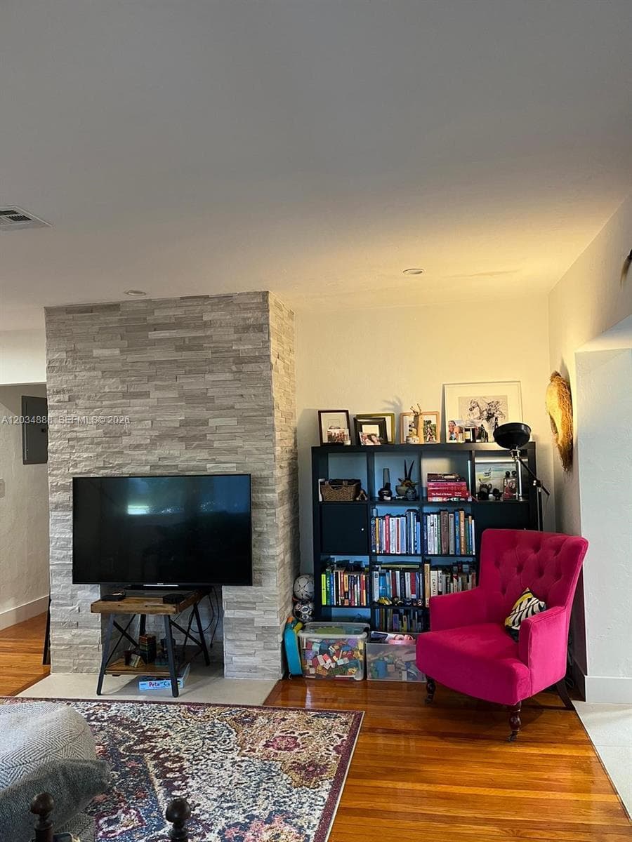 409 Daroco Ave, Coral Gables FL 33146 — 6