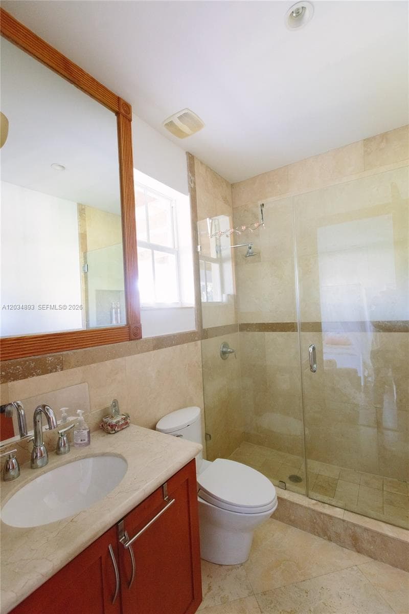 335 W Enid Dr, Key Biscayne FL 33149 — 32