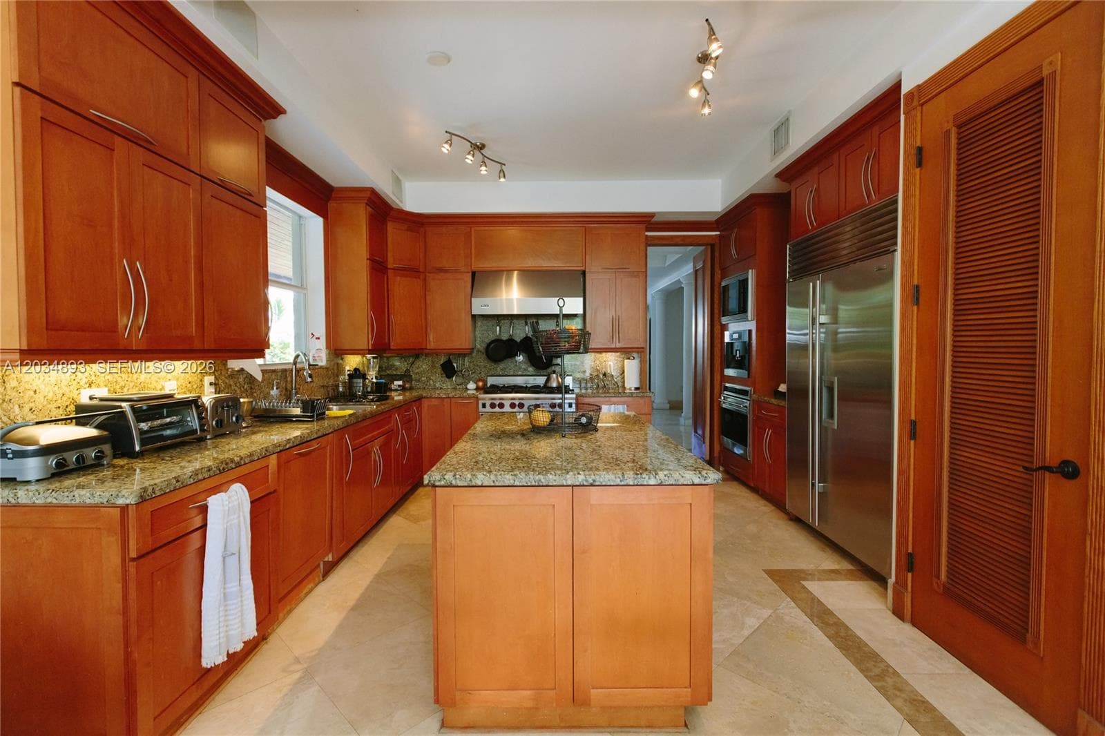 335 W Enid Dr, Key Biscayne FL 33149 — 10