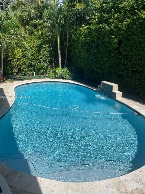 335 W Enid Dr, Key Biscayne FL 33149 — 37