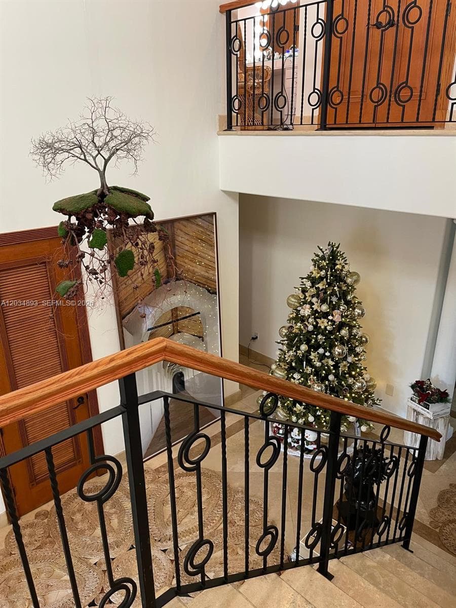 335 W Enid Dr, Key Biscayne FL 33149 — 39