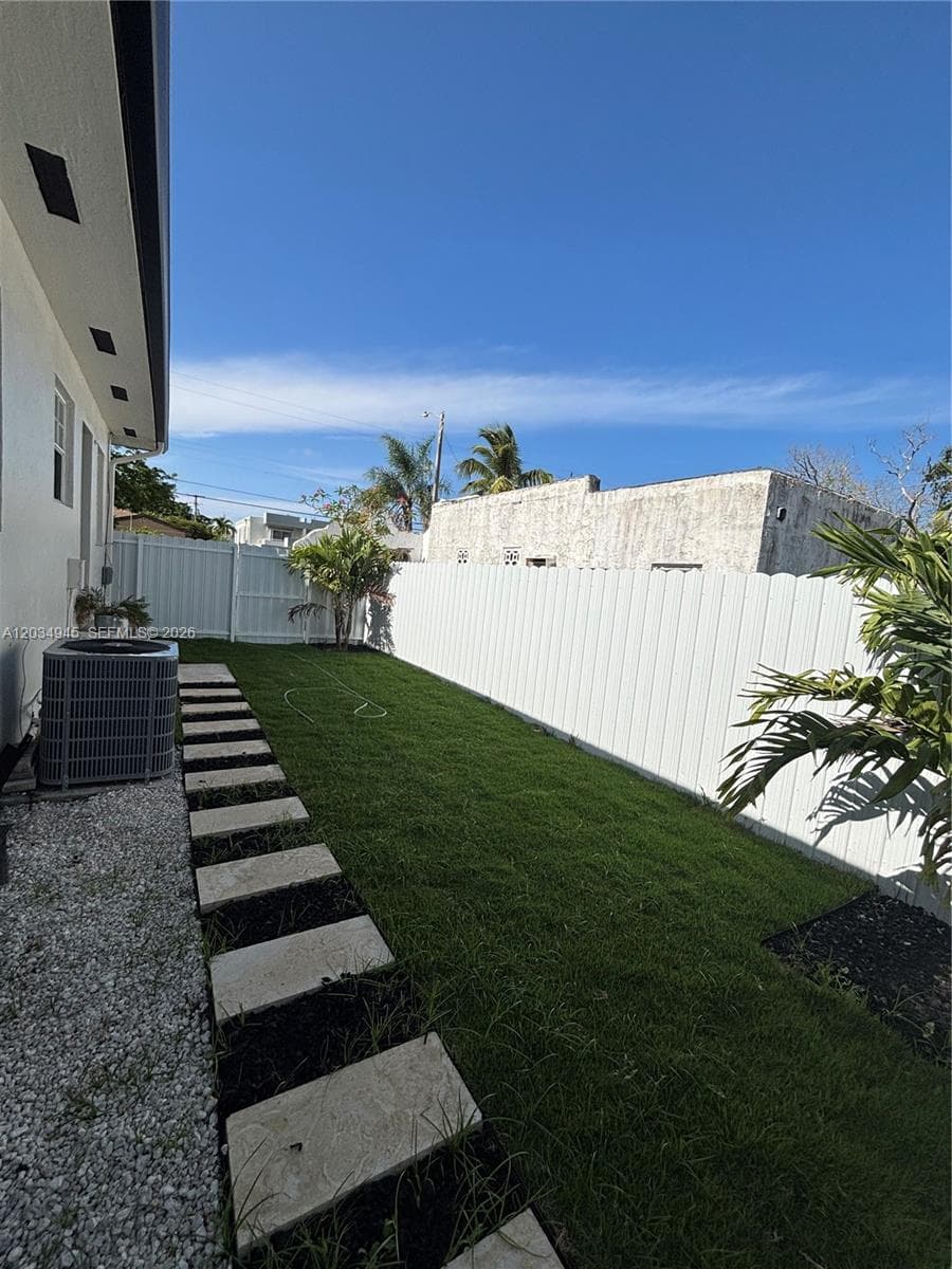 3606 SW 17th St # 1, Miami FL 33145 — 3