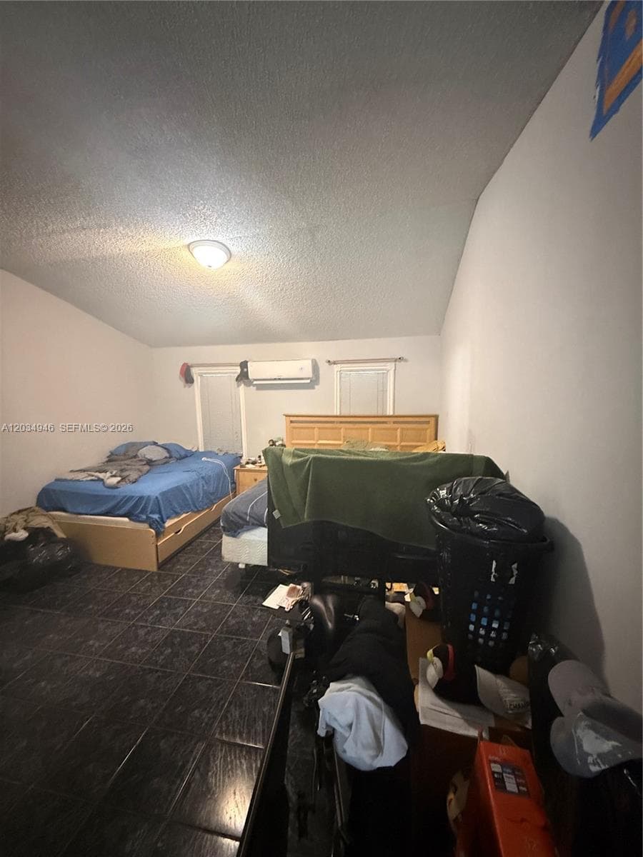 1143 NW 27th St, Miami FL 33127 — 3