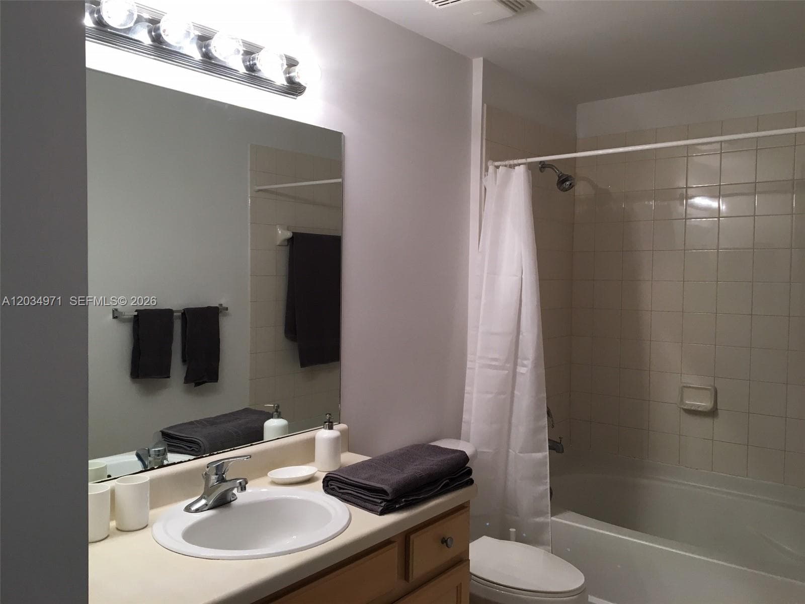 6001 SW 70th ST # 335, South Miami FL 33143 — 7