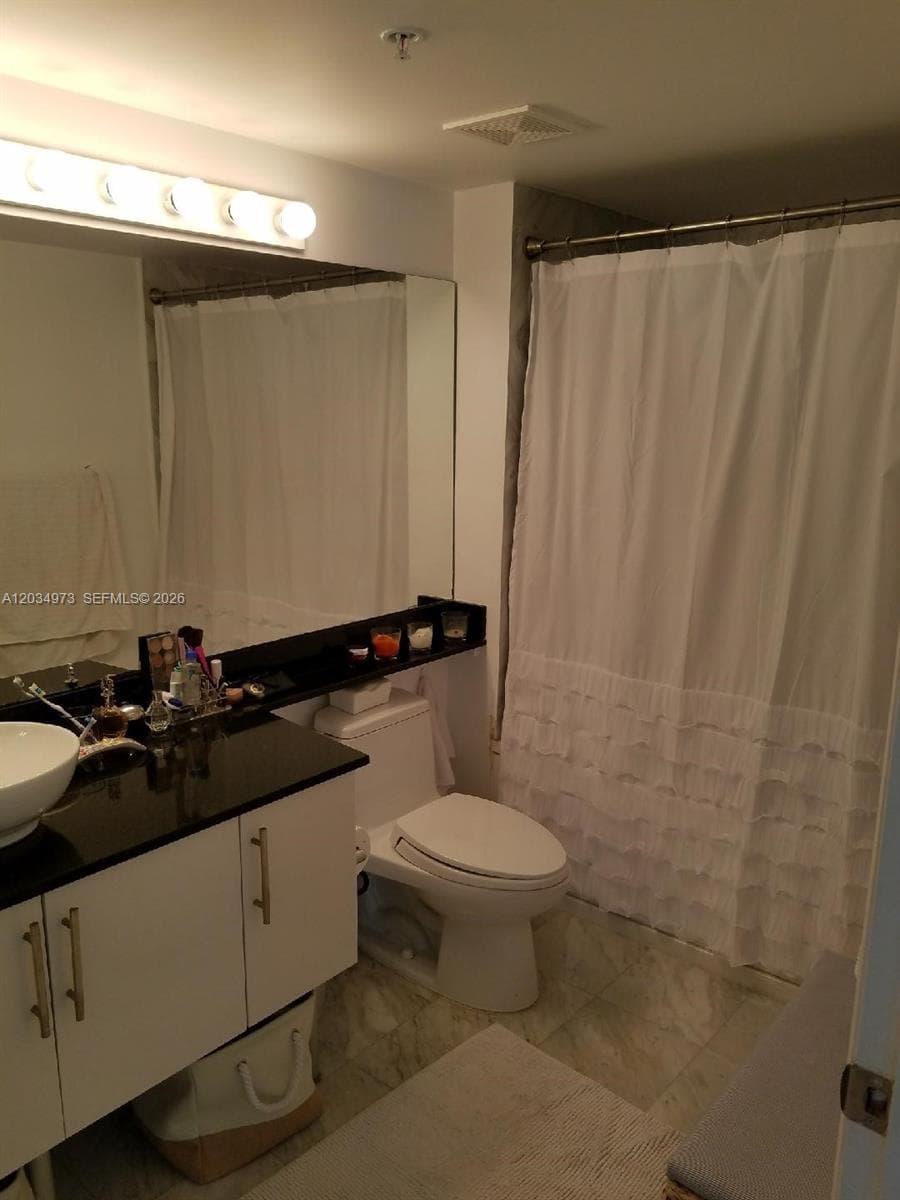 31 SE 5th St # 2205, Miami FL 33131 — 13