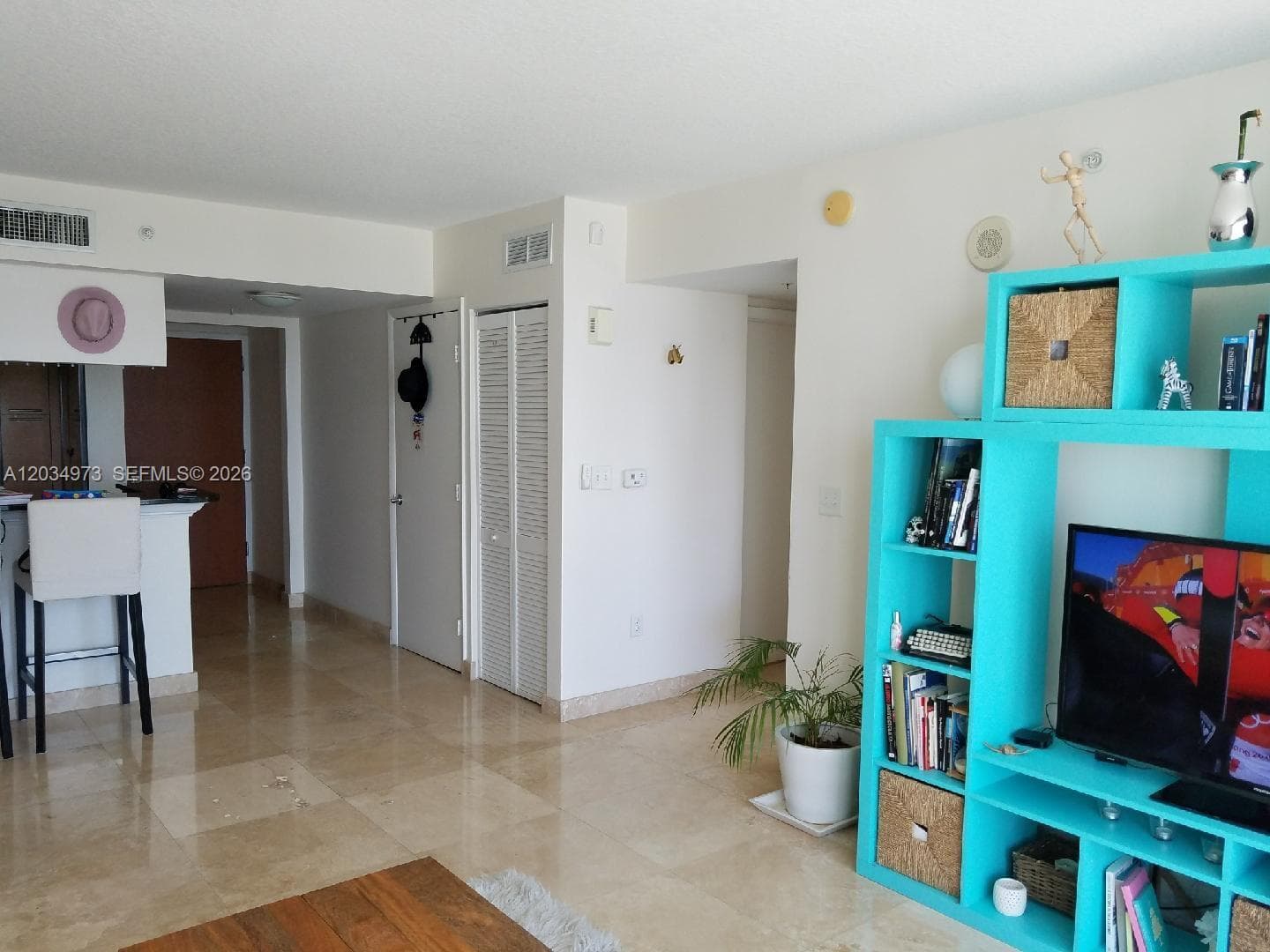 31 SE 5th St # 2205, Miami FL 33131 — 3