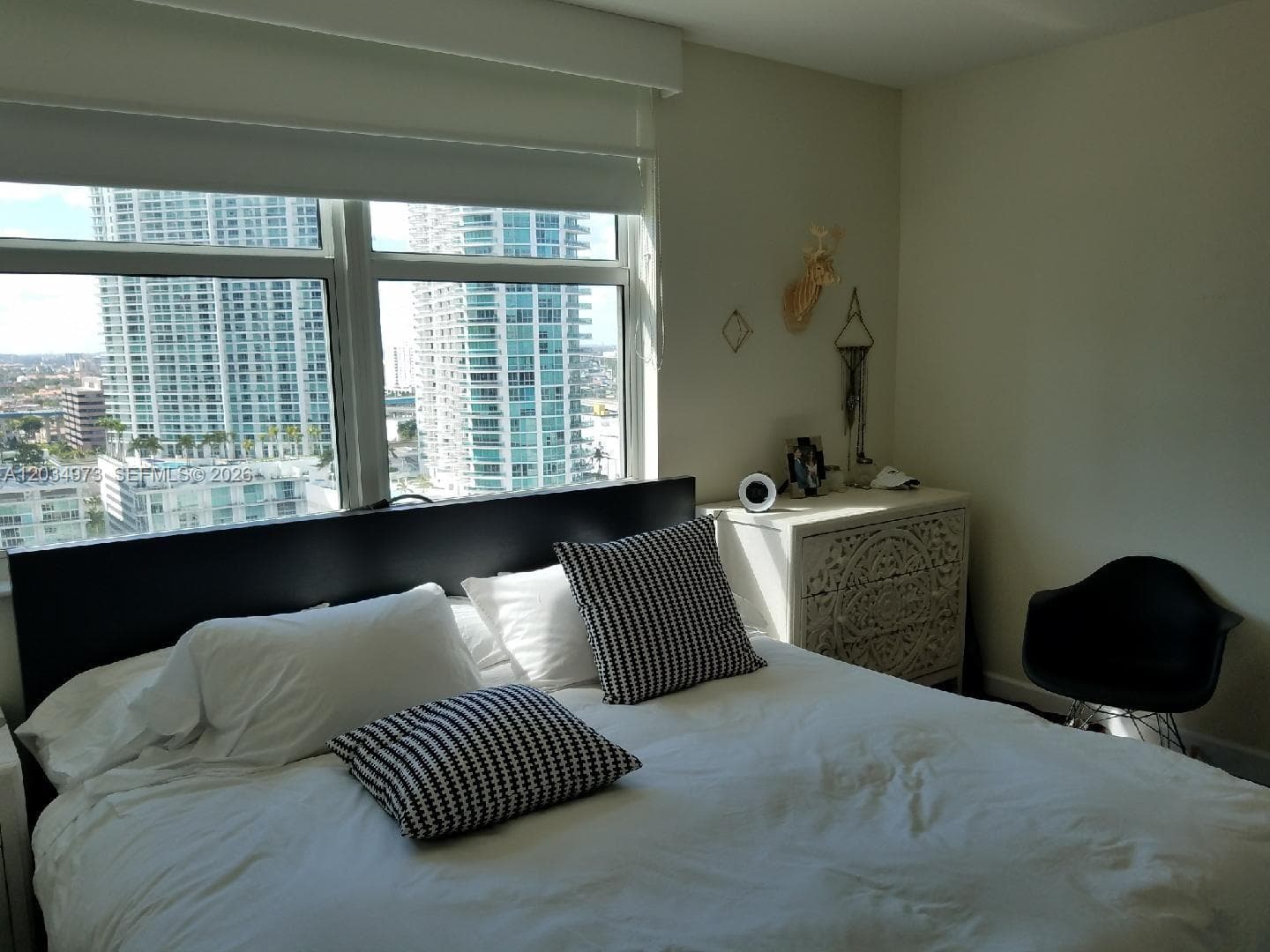 31 SE 5th St # 2205, Miami FL 33131 — 9