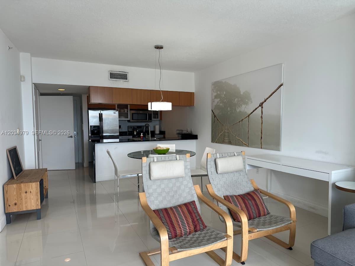 1750 N Bayshore Dr # 3010, Miami FL 33132 — 13