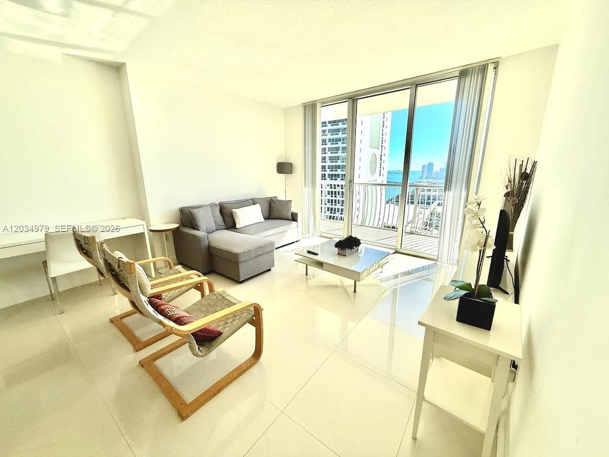 1750 N Bayshore Dr # 3010, Miami FL 33132 — 17