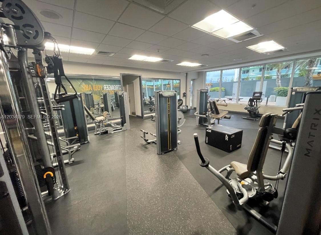 1750 N Bayshore Dr # 3010, Miami FL 33132 — 36