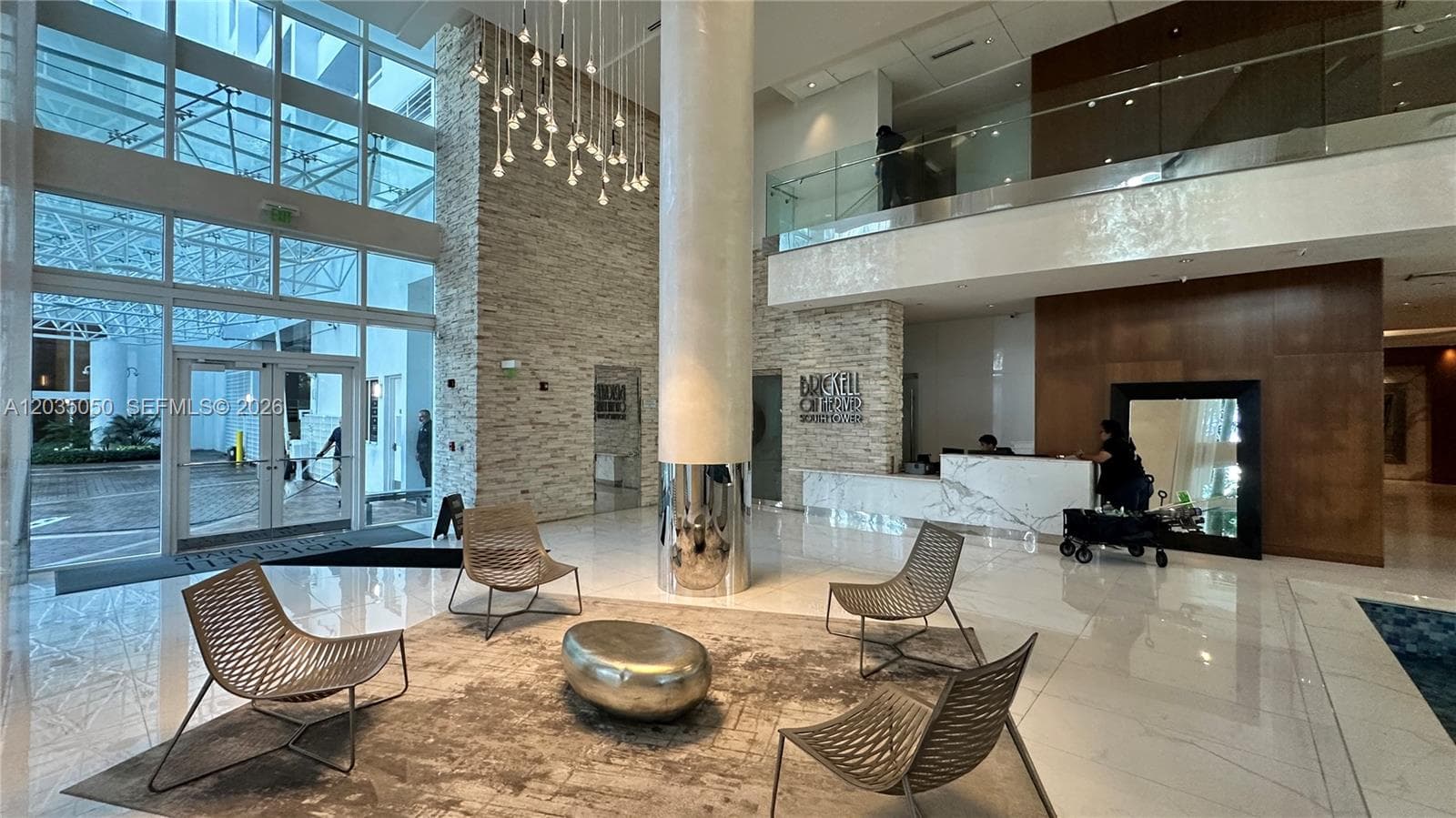 41 SE 5th St # 1104, Miami FL 33131 — 2