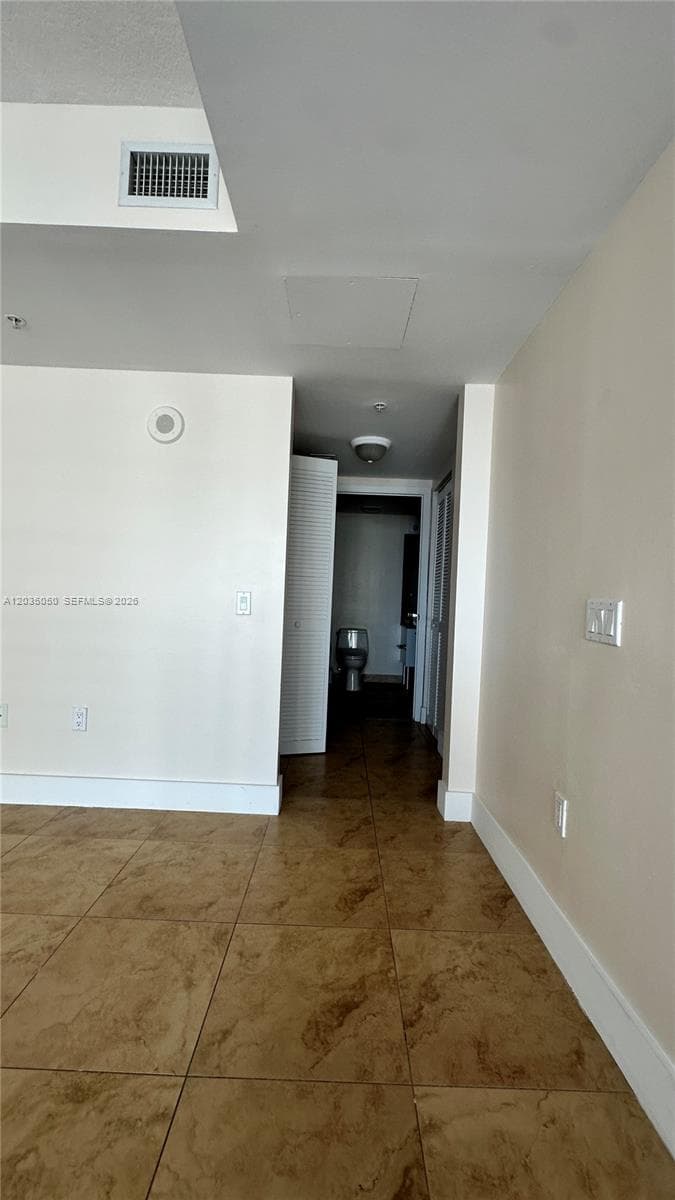 41 SE 5th St # 1104, Miami FL 33131 — 12