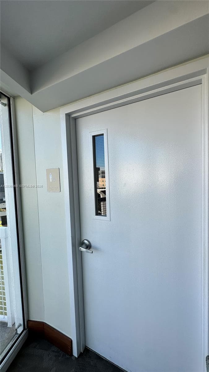 41 SE 5th St # 1104, Miami FL 33131 — 36