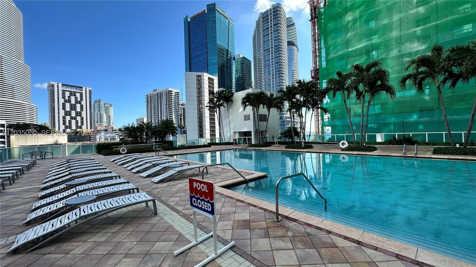 41 SE 5th St # 1104, Miami FL 33131 — 32