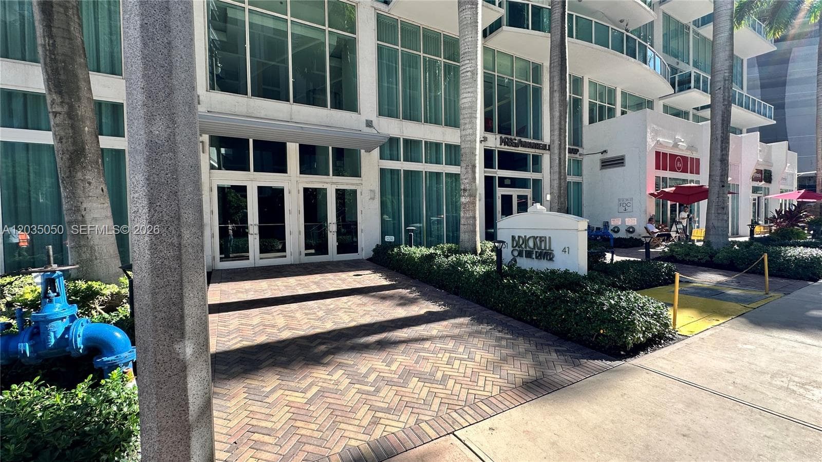 41 SE 5th St # 1104, Miami FL 33131 — 1