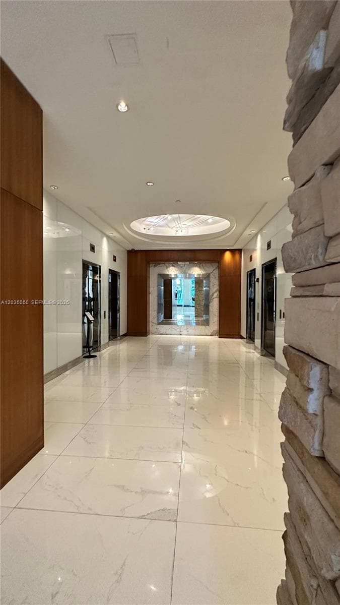 41 SE 5th St # 1104, Miami FL 33131 — 5