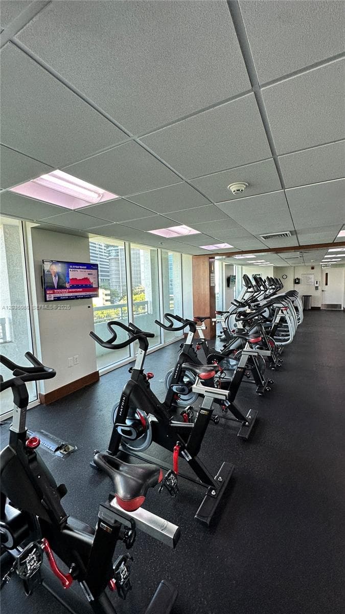 41 SE 5th St # 1104, Miami FL 33131 — 55