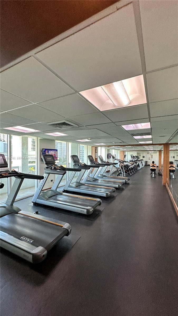 41 SE 5th St # 1104, Miami FL 33131 — 54