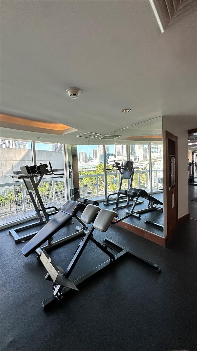 41 SE 5th St # 1104, Miami FL 33131 — 50