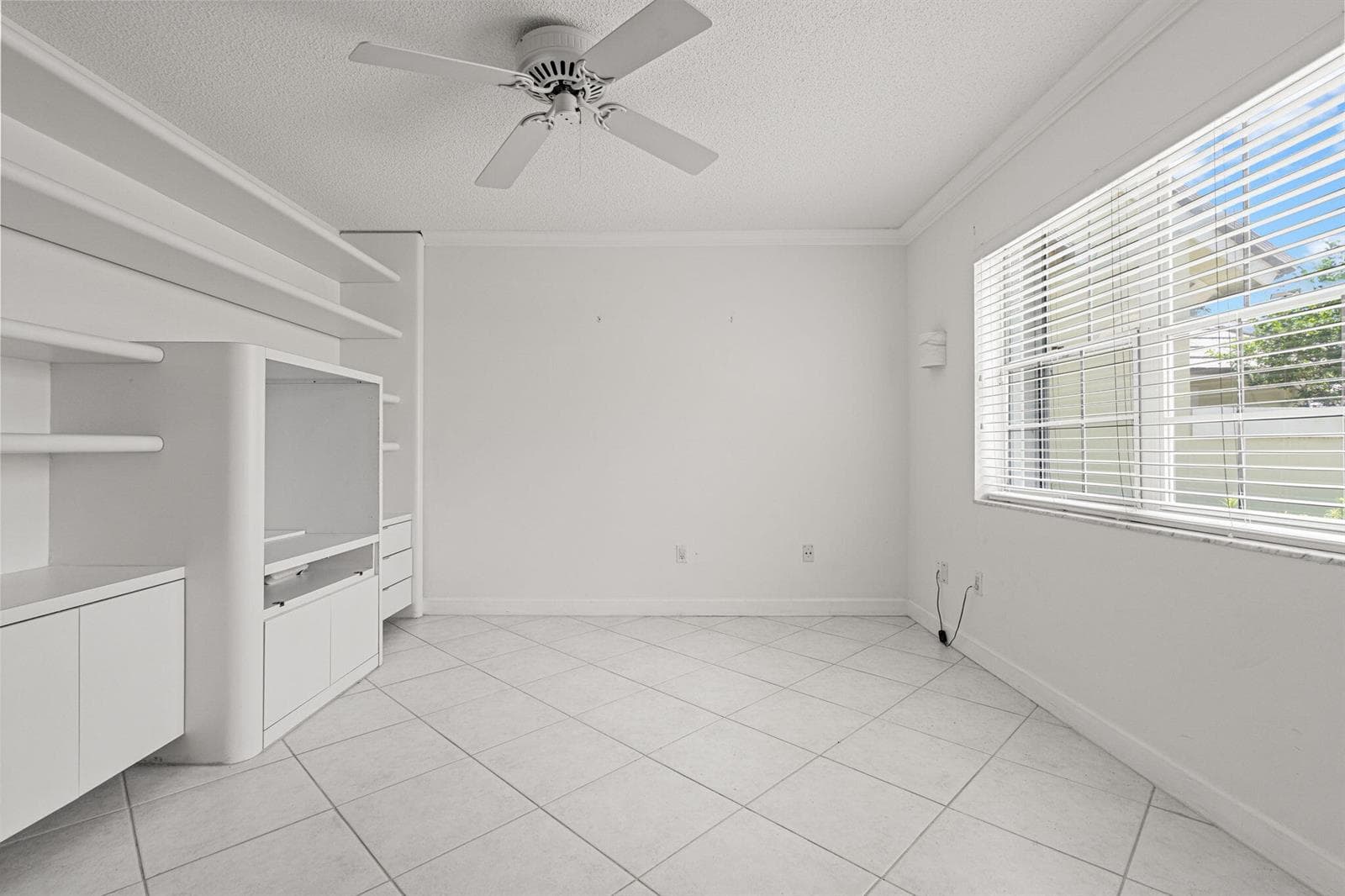 4825 NW 98th Place, Doral FL 33178 — 23