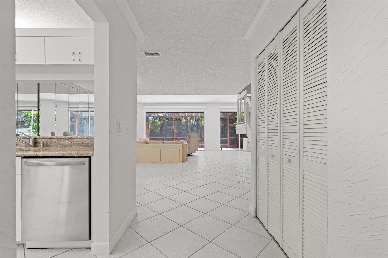 4825 NW 98th Place, Doral FL 33178 — 6