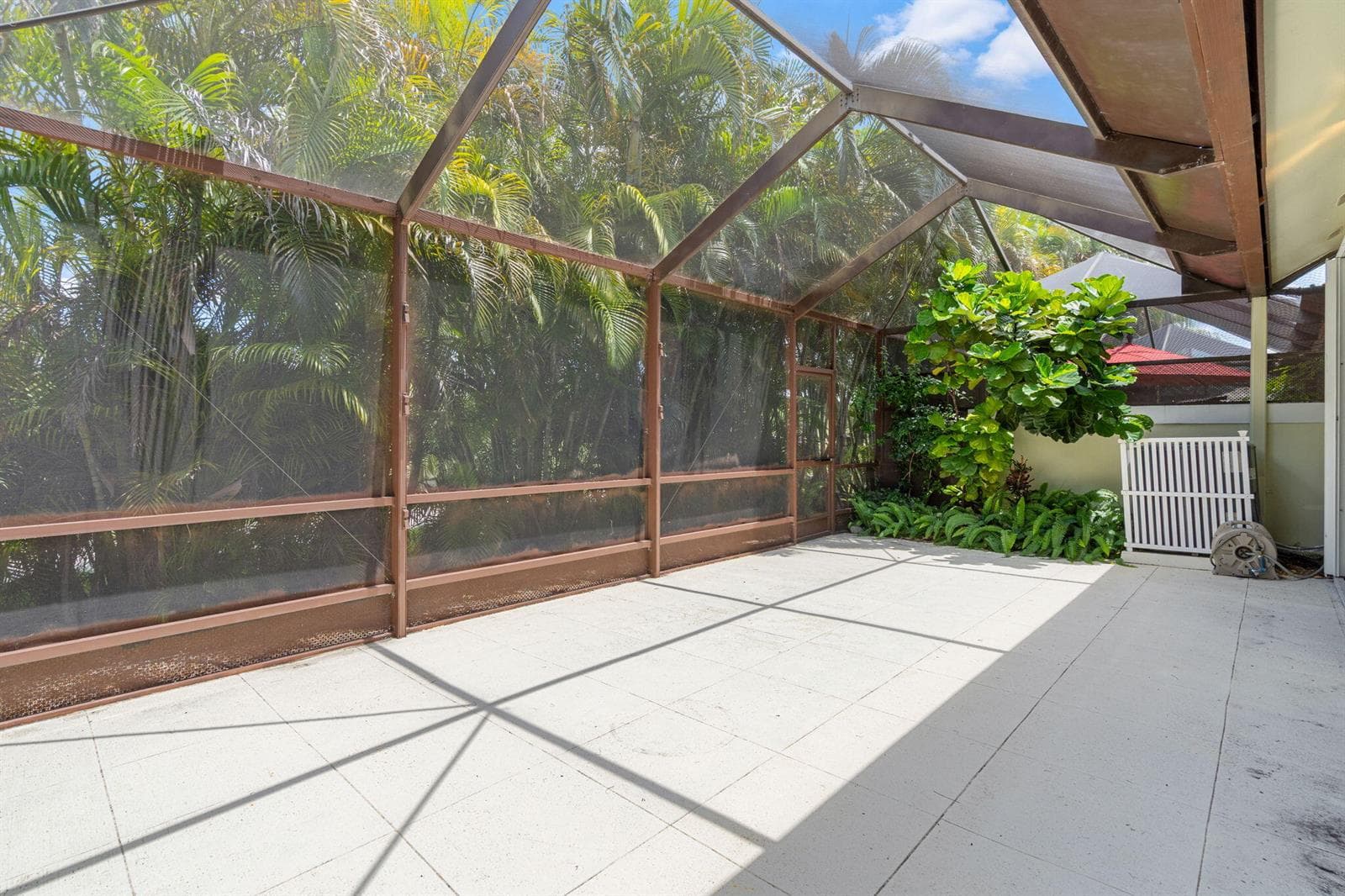 4825 NW 98th Place, Doral FL 33178 — 42