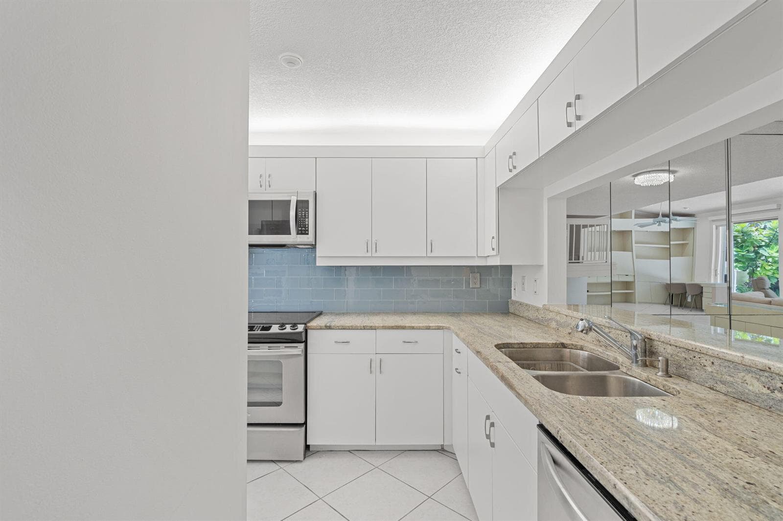4825 NW 98th Place, Doral FL 33178 — 17