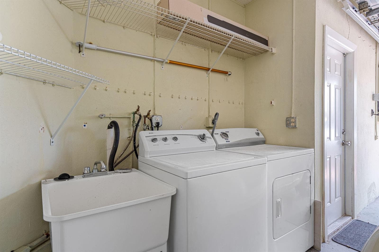 4825 NW 98th Place, Doral FL 33178 — 38