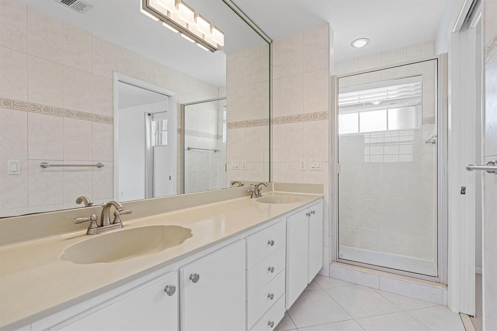 4825 NW 98th Place, Doral FL 33178 — 37