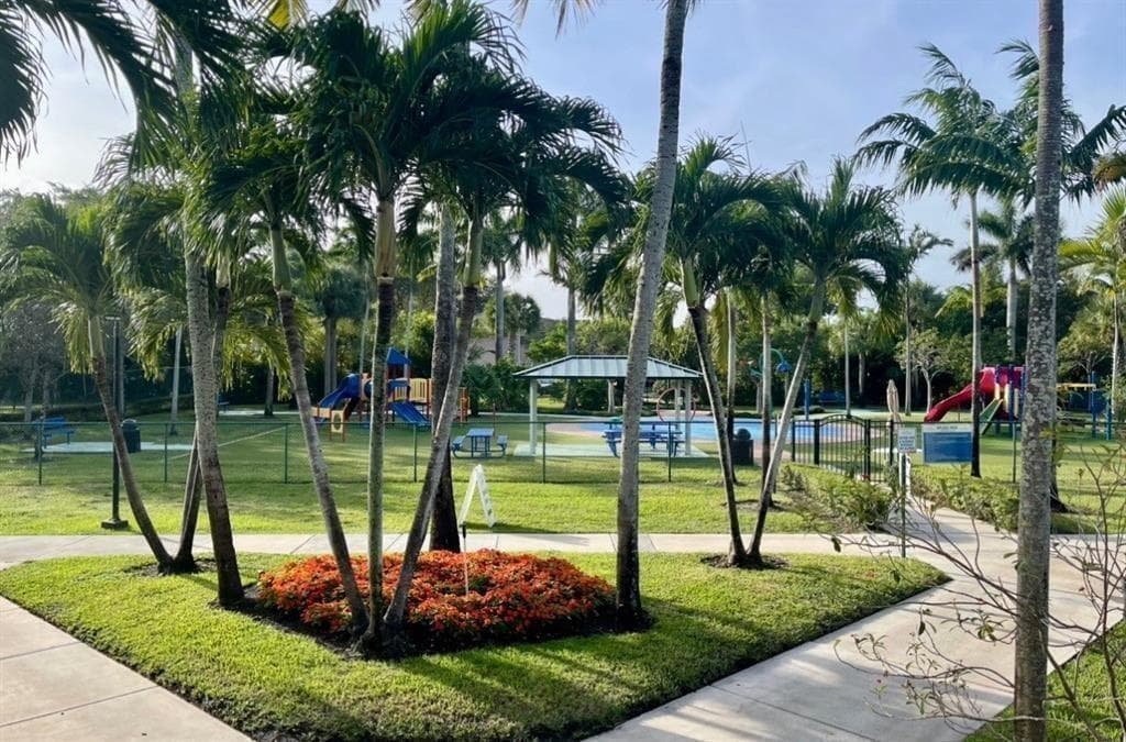 4825 NW 98th Place, Doral FL 33178 — 60