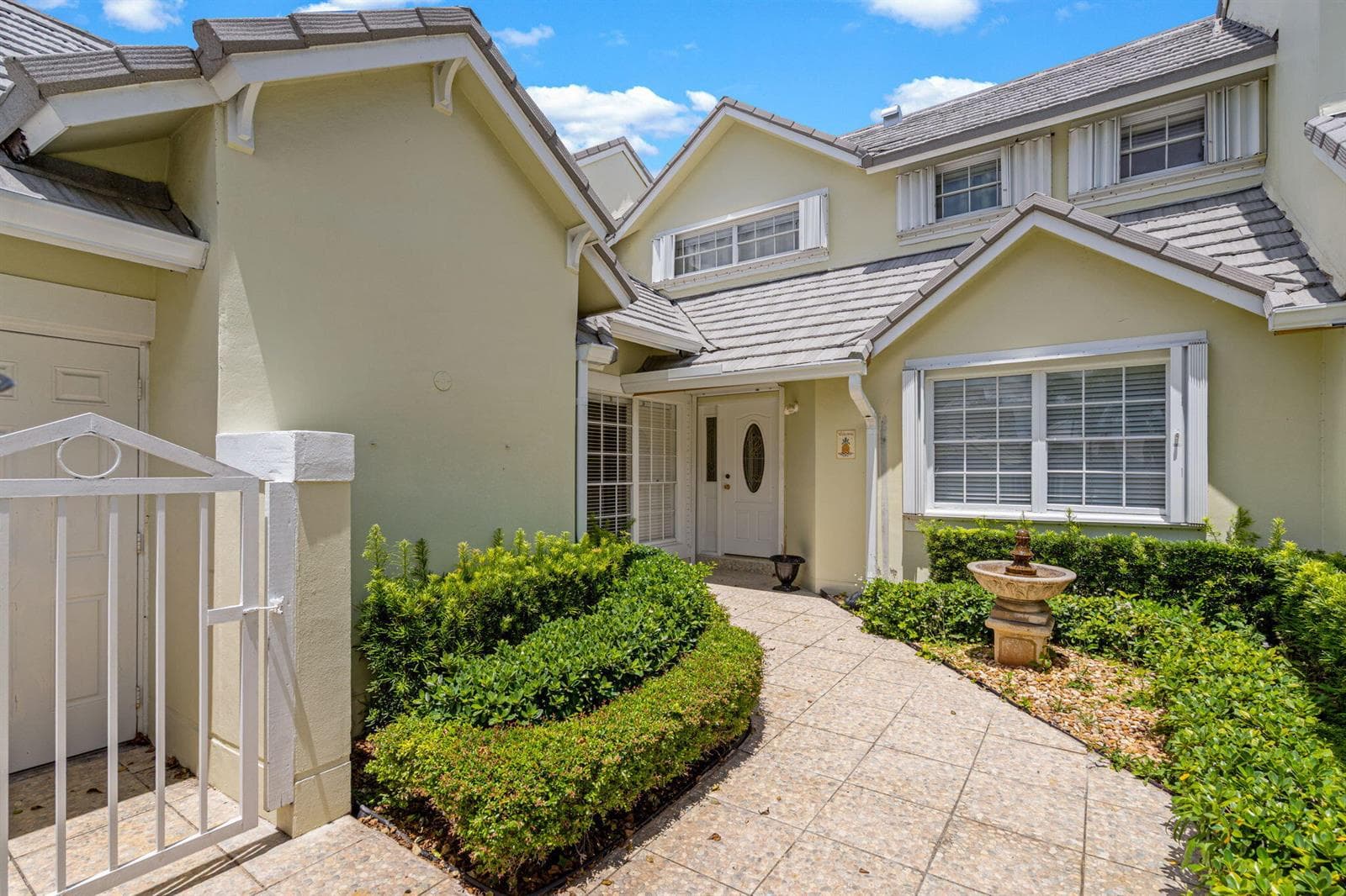 4825 NW 98th Place, Doral FL 33178 — 4