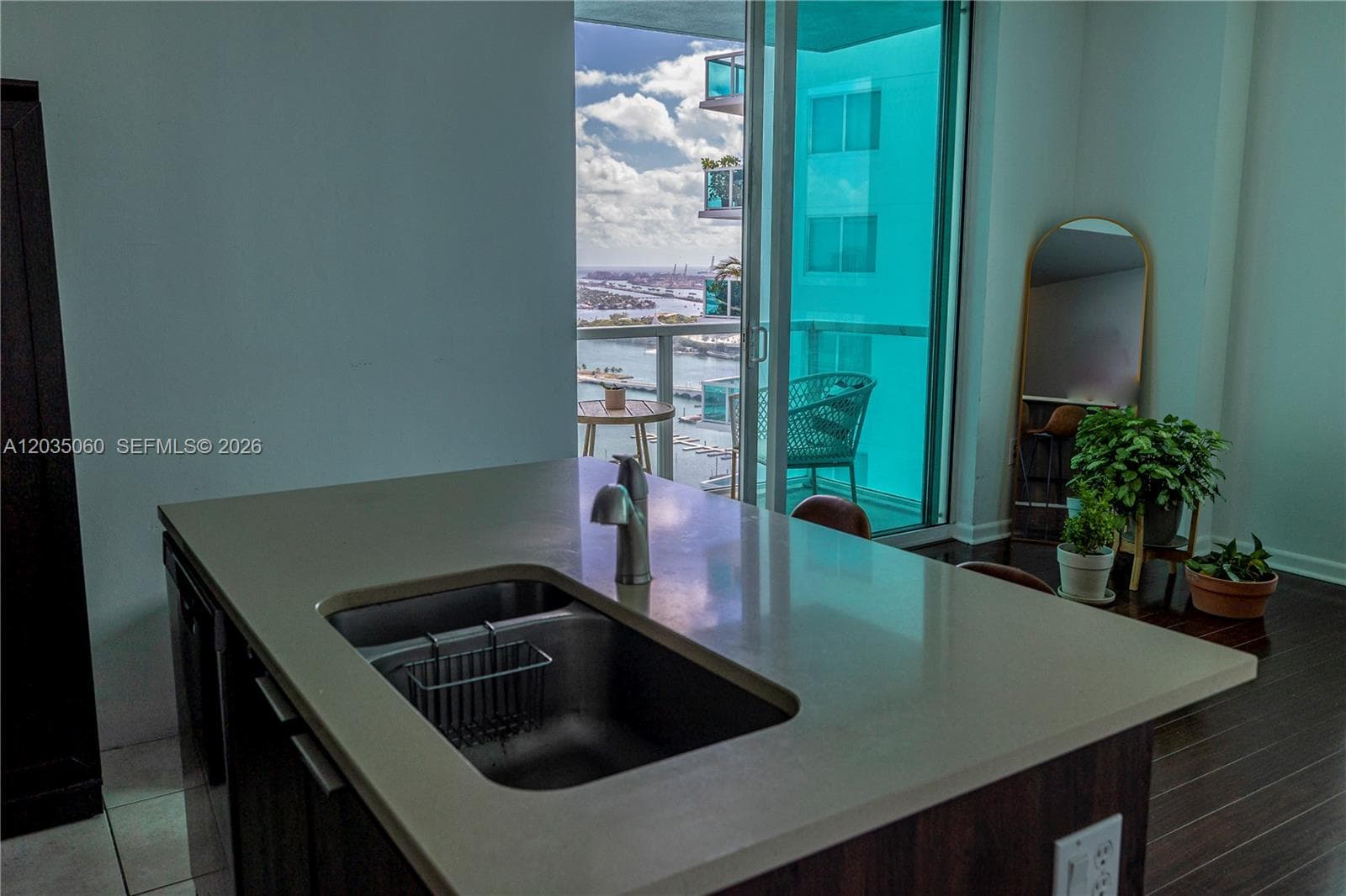 1900 N Bayshore Dr # 3403, Miami FL 33132 — 10