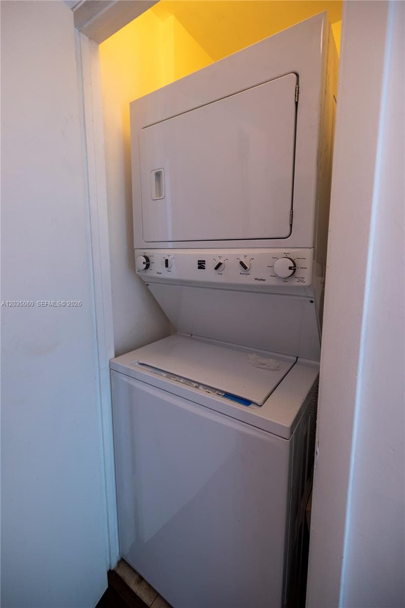 1900 N Bayshore Dr # 3403, Miami FL 33132 — 18