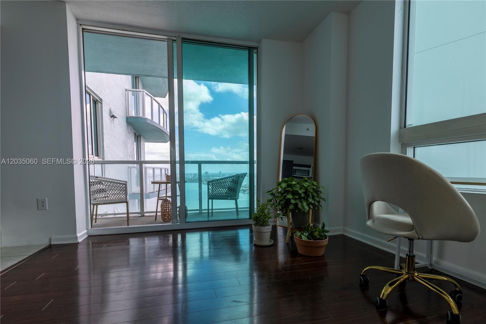 1900 N Bayshore Dr # 3403, Miami FL 33132 — 15