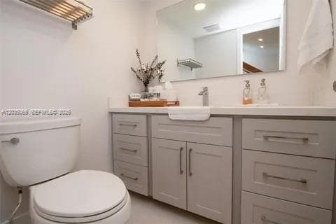 933 NW 106th Ave Cir, Miami FL 33172 — 5