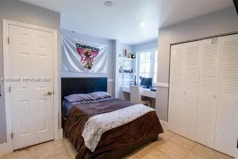 933 NW 106th Ave Cir, Miami FL 33172 — 10