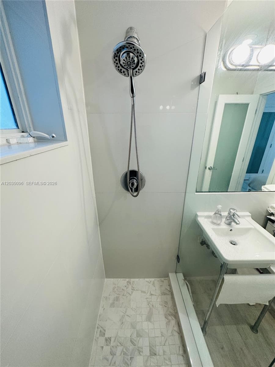 745 13th St # 6, Miami Beach FL 33139 — 13