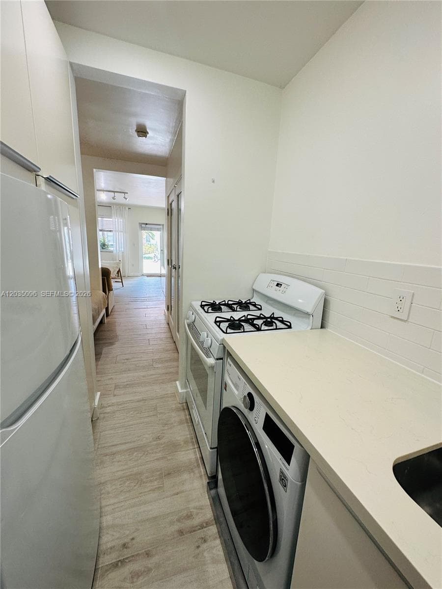 745 13th St # 6, Miami Beach FL 33139 — 16