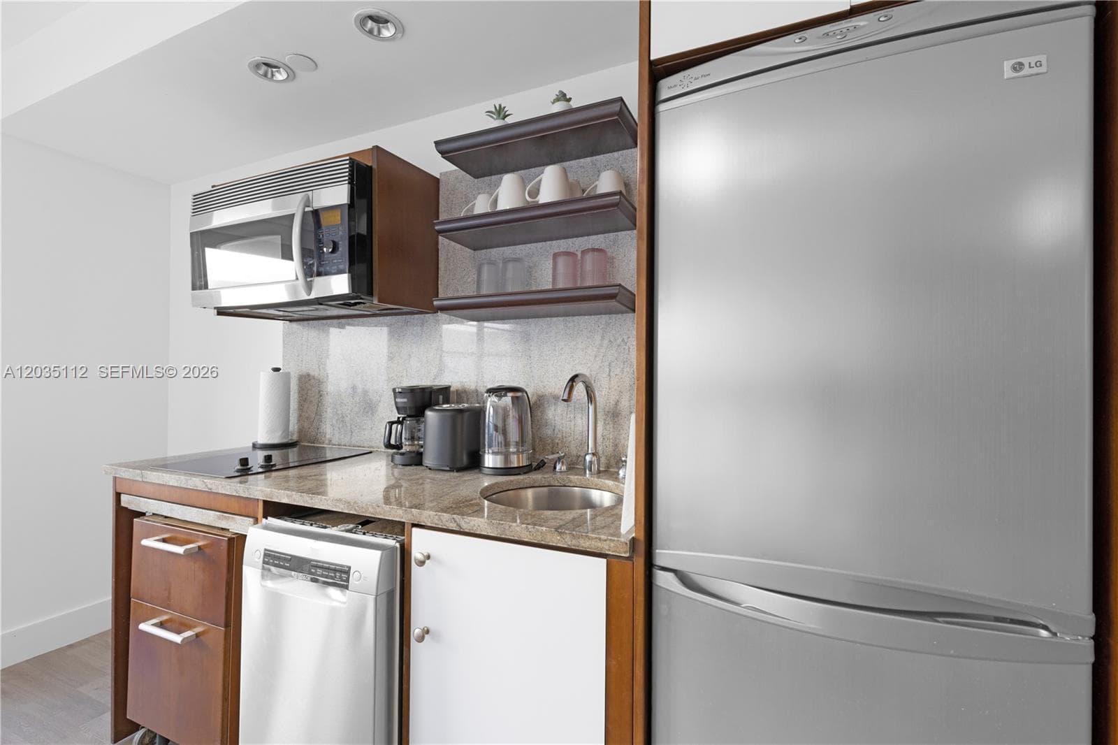 1024 Ocean Dr # A402, Miami Beach FL 33139 — 17