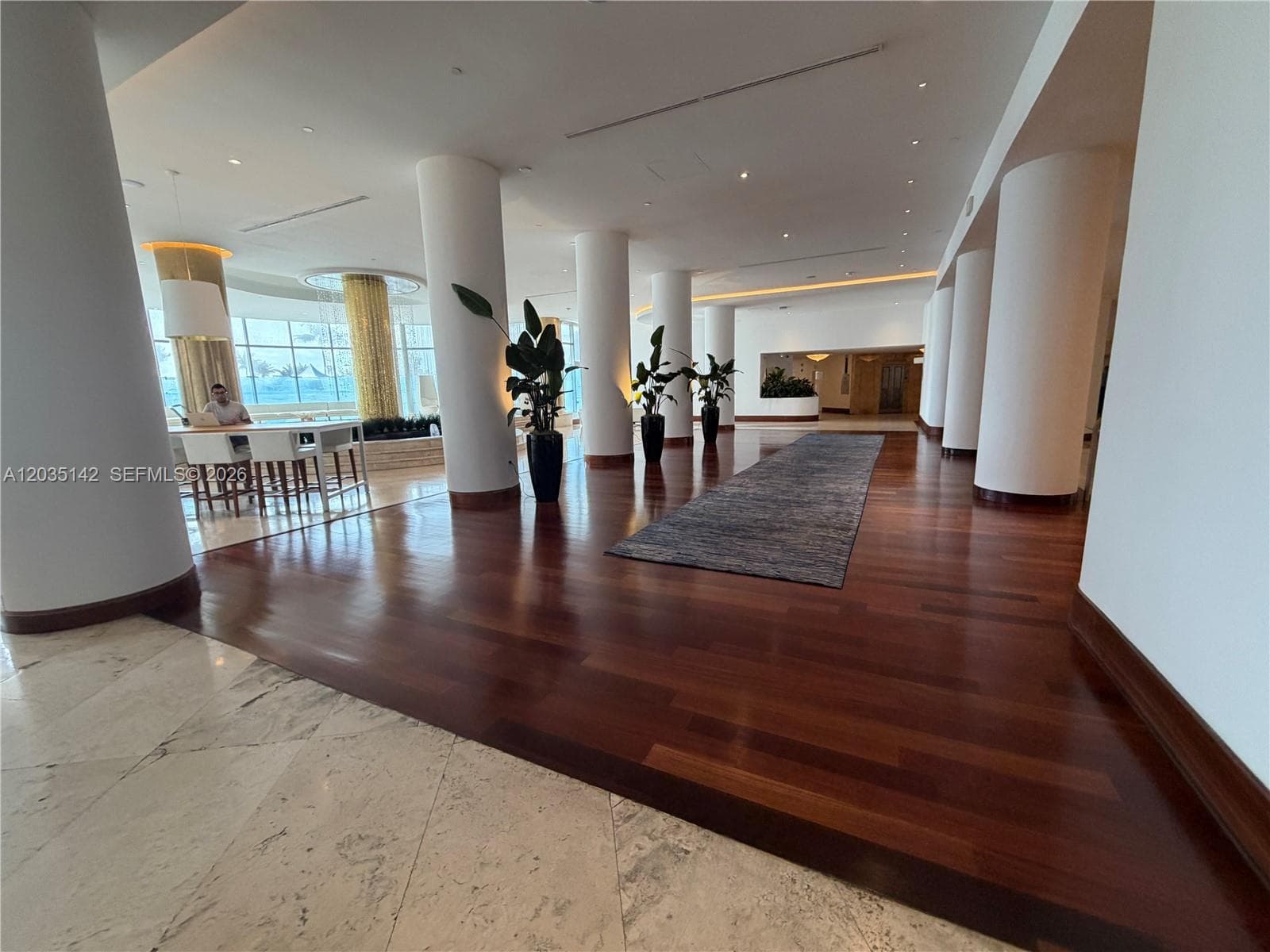 5161 Collins Ave # 310, Miami Beach FL 33140 — 25