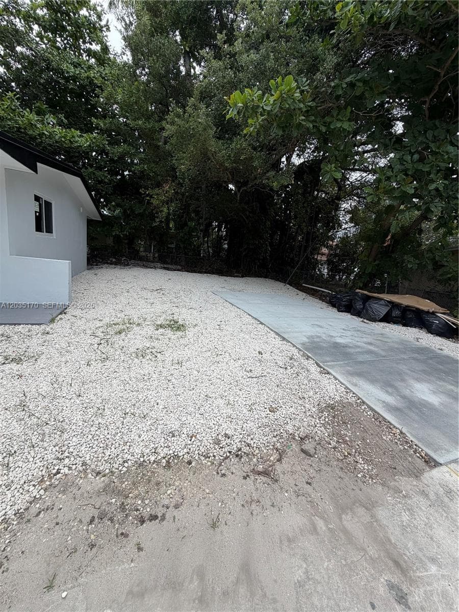 3220 Plaza St # 3220, Miami FL 33133 — 3