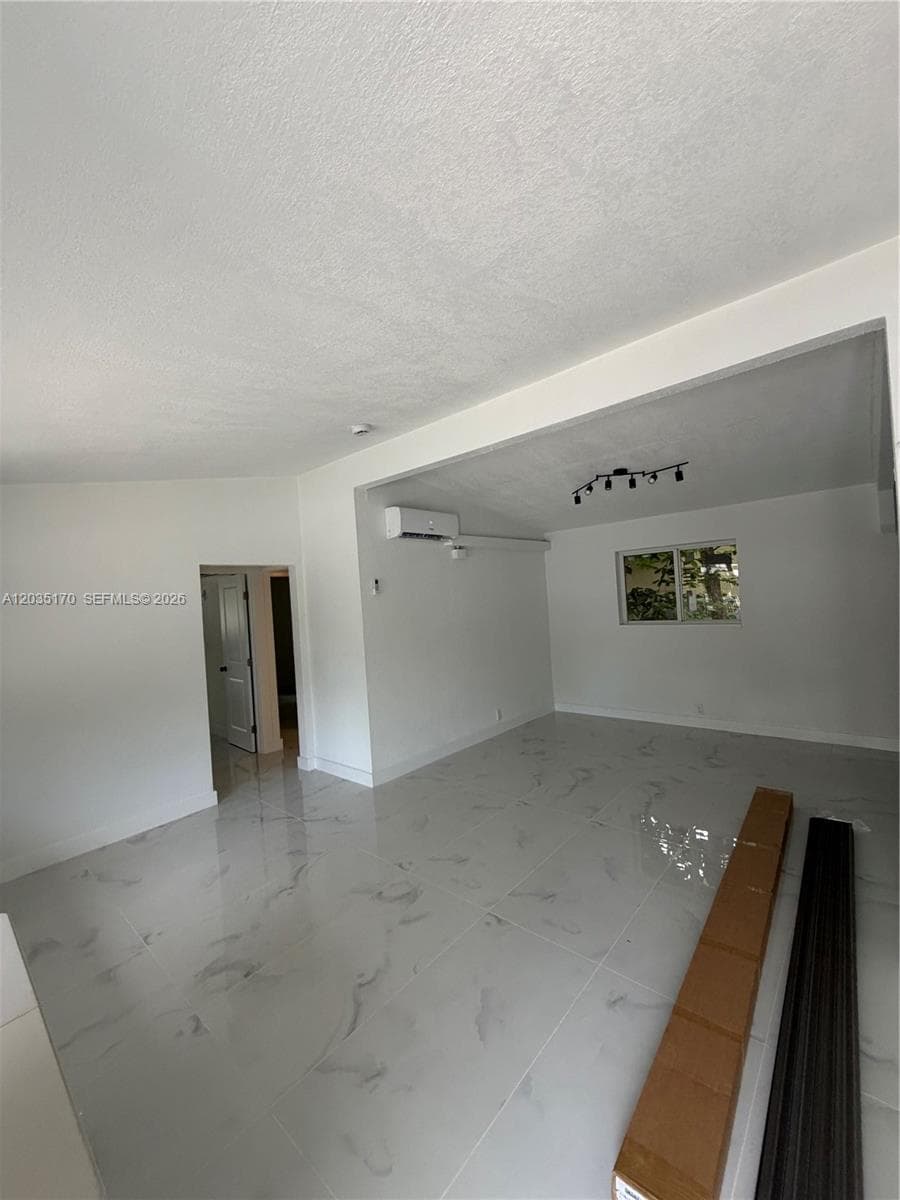 3220 Plaza St # 3220, Miami FL 33133 — 5