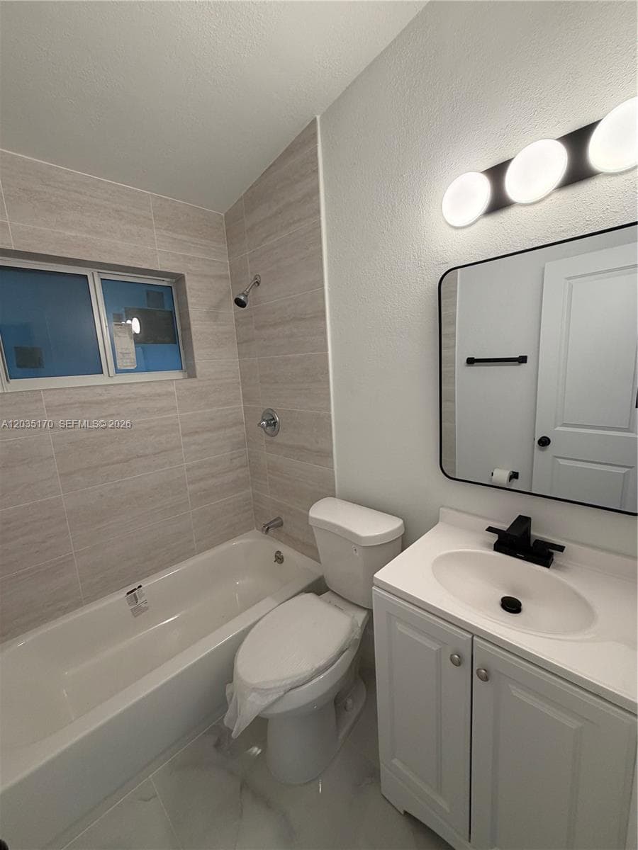 3220 Plaza St # 3220, Miami FL 33133 — 11