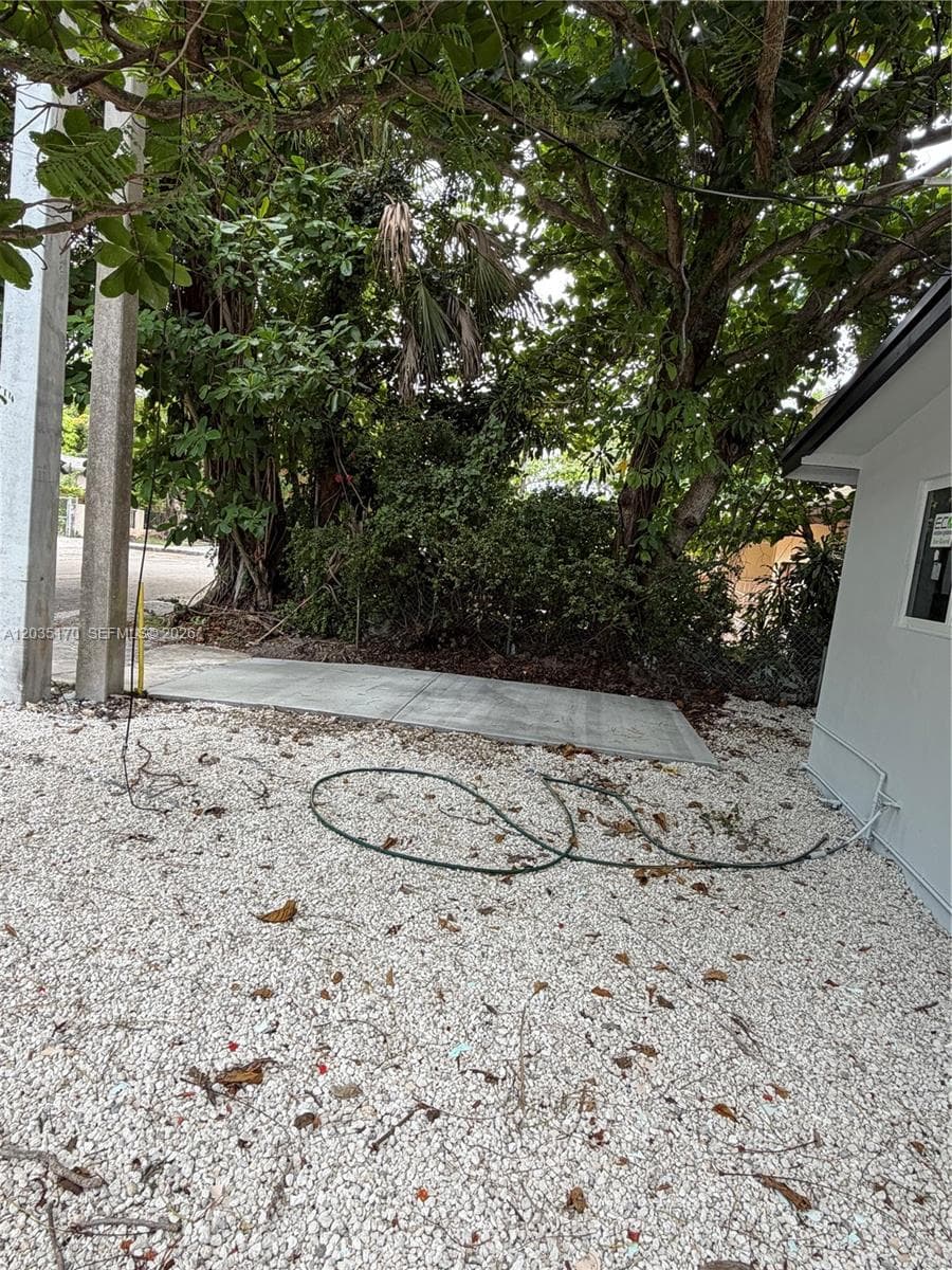 3220 Plaza St # 3220, Miami FL 33133 — 4