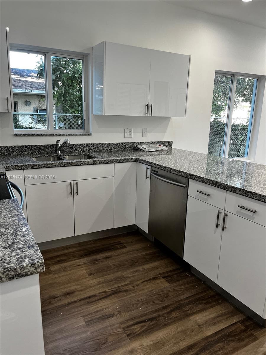 37 NW 70th St, Miami FL 33150 — 12