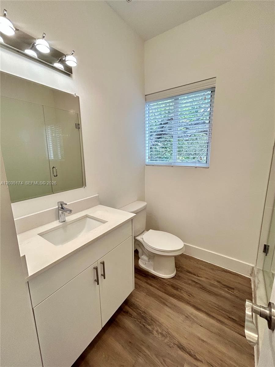 37 NW 70th St, Miami FL 33150 — 14