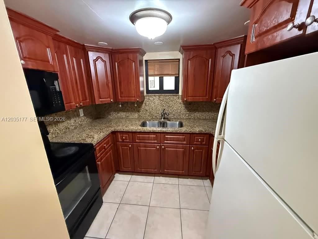 5 Olive Dr # 12, Hialeah FL 33010 — 5
