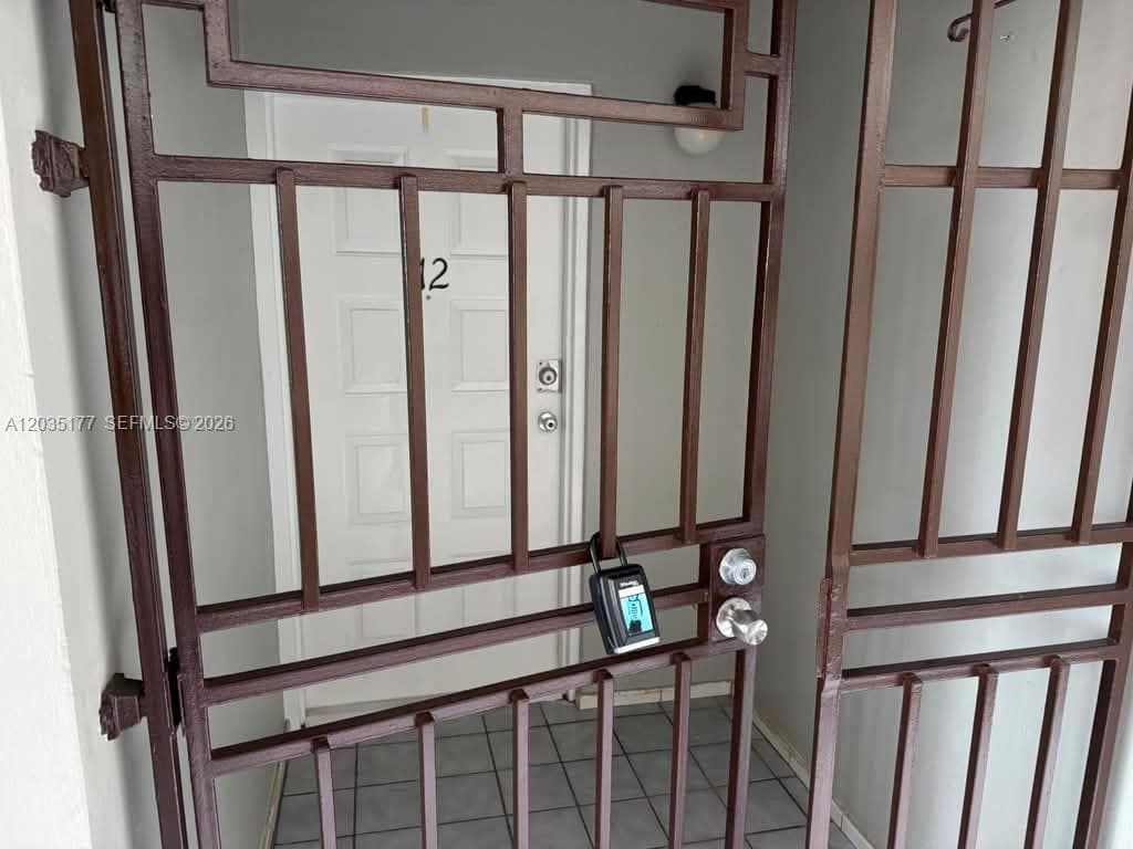 5 Olive Dr # 12, Hialeah FL 33010 — 10